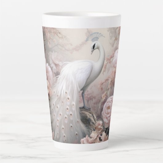 Romantische witte pauw en blos roze bloemen latte mok (Voorkant)