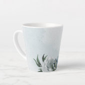 romantische witte stoffige en marineblauwe bloemen latte mok (Linkerhoek)