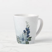 romantische witte stoffige &marineblauwe bloemen latte mok (Rechterhoek)