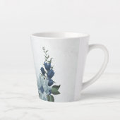 romantische witte stoffige &marineblauwe bloemen latte mok (Rechts)