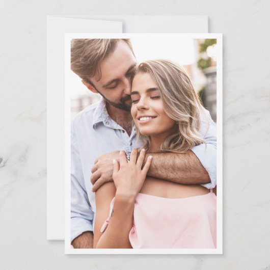 Romantische witte zachte bloem paarse fotobruiloft kaart (Achterkant)