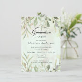 Romantische zachte botanische groen afstudeerfeest kaart (Staand voorkant)