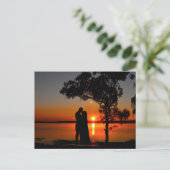 Romantische zonnekus briefkaart (Staand voorkant)