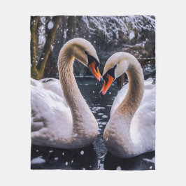 Romantische zwanen in een winterwonderland fleece deken
