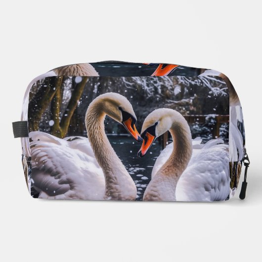 Romantische zwanen in een winterwonderland toilettasje (Voorkant)