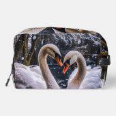 Romantische zwanen in een winterwonderland toilettasje (Achterkant)