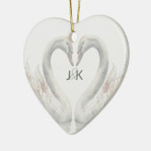Romantische zwanen Monogram Foto toevoegen Keramisch Ornament (Links)