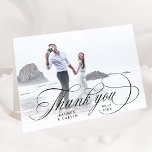 Romantische zwarte kalligrafie bruiloft foto gevou bedankkaart<br><div class="desc">Deze bruiloft gevouwen bedankpas heeft elegante en romantische kalligrafie belettering met aangepaste tekst binnen. Perfect voor bruiloften,  verjaardagen,  afstuderen en andere evenementen. Voor meer geavanceerde aanpassing van dit ontwerp,  klikt u op de BLUE DESIGN TOOL BUTTON hierboven!</div>