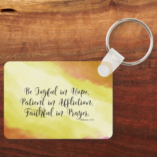 Romeinen 12:12 Wees blij met hoop Christelijke Bij Sleutelhanger (Voorkant)