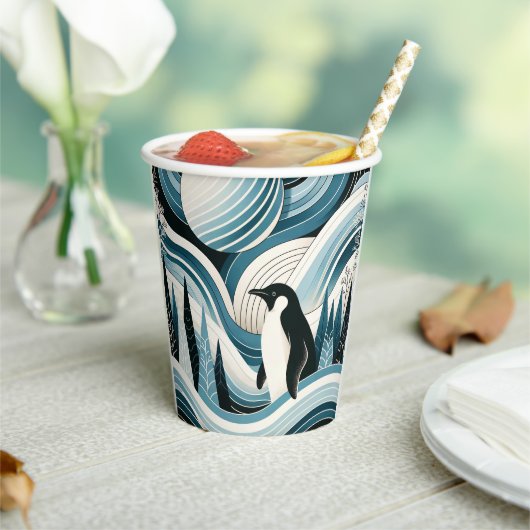 Romige hemelsblauwe pinguïn in het ijswinterbos papieren bekers (Insitu)