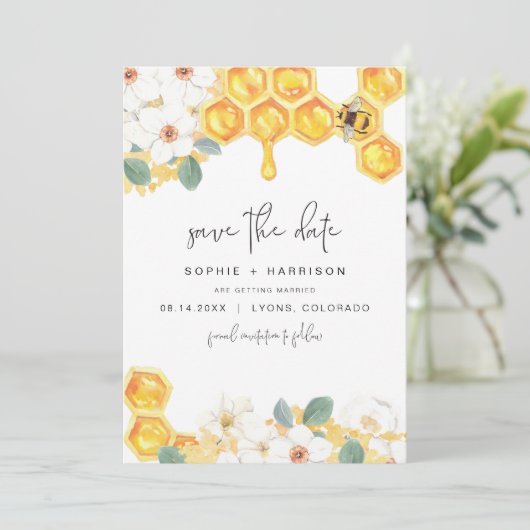 ROMY Rustic White Floral Honey Bee Save the Date Kaart (Staand voorkant)