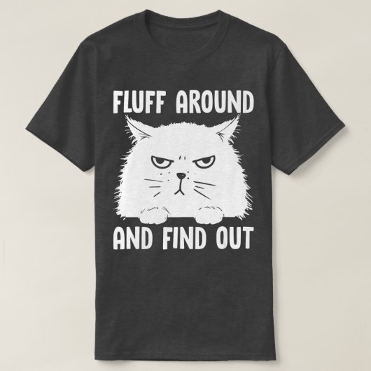 Rond en ontdek de grappige kat van de kat. t-shirt (Design voorkant)