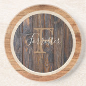 Rond houten onderzetter met roestieke monogram (Voorkant)