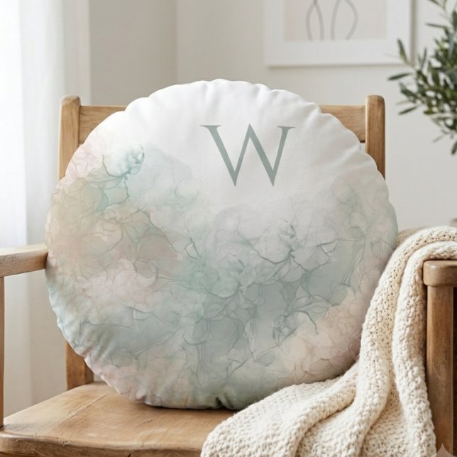 Ronde Aquarel Abstracte Initiaal Rond Kussen (Soft watercolor initial round pillow, perfect for a cozy living room update or a thoughtful gift.)