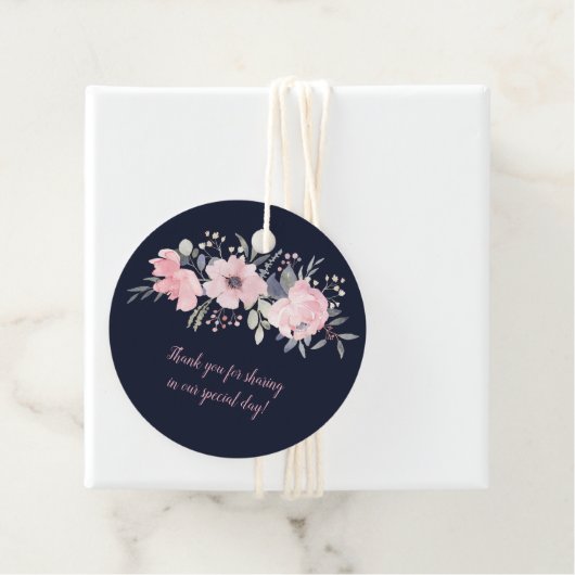 Ronde Blush Roze op Navy Bruiloft | Bedankjes Labels (In situ)