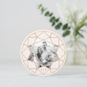 Ronde diamant geometrische edelsteen bruiloft foto save the date (Staand voorkant)