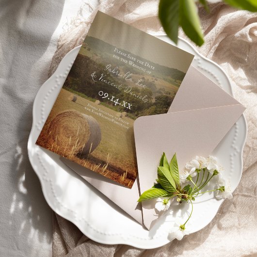 Ronde Hooibalen Boerderij Bruiloft Save the Date