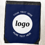 Ronde Logo Tekst Promotionele Zaken Navy Blue Trekkoord Rugzakje<br><div class="desc">Voeg je eigen logo en tekstkeuze toe aan dit ontwerp. Verwijder desgewenst de bovenste of onderste tekst. Minimalistisch en professioneel. Geweldig voor een promotieproduct voor uw klanten en klanten. Uw logo wordt op een witte cirkel geknipt. Voor andere versies,  zie het collectie.</div>