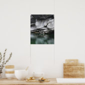 Ronde Rock Cliff door Verzasca River Poster (Keuken)