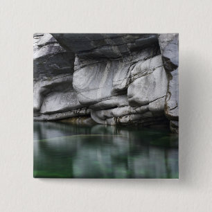 Ronde Rock Cliff door Verzasca River Vierkante Button 5,1 Cm
