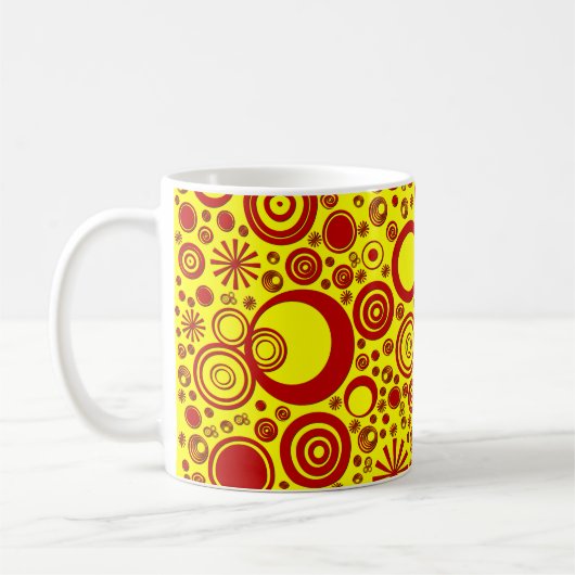 Rondjes, Mok met rode koffie (Links)