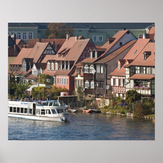 Rondvaartboot in Klein Venedig en rivier de Regnit Poster (Voorkant)