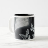 Röntgenfoto van vlinders in de maag tweekleurige koffiemok (Voorkant links)