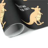 Roo-Ting voor u Funny Kangaroo Pun Dark BG Cadeaupapier (Rol Hoek)