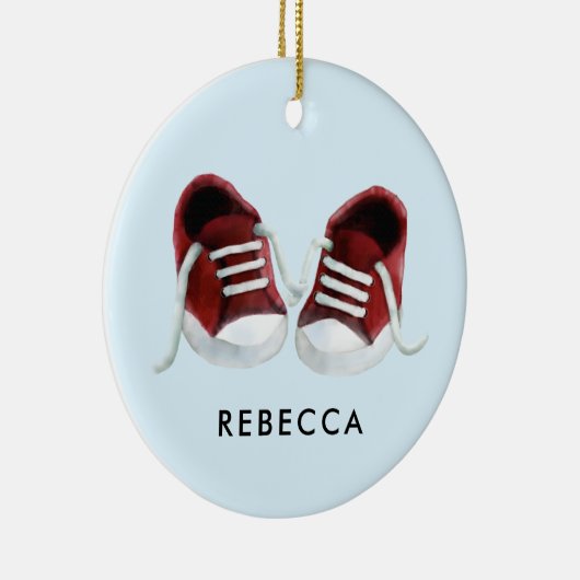 Rood Baby Sneakers Ornament, kerstcadeau Label Keramisch Ornament (Rechts)