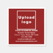 Rood bedrijfsmerk op papieren servet (Voorkant)