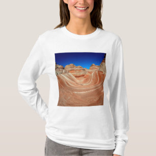 Rood, beige en geel gestreept in de wind en t-shirt