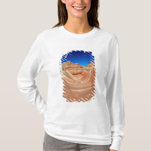 Rood, beige en geel gestreept in de wind en t-shirt