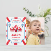 Rood & Blauw Circus Verjaardag Foto uitnodiging (Staand voorkant)