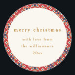 Rood Blauw Geometrisch Custom Merry Christmas Ronde Sticker<br><div class="desc">Deze feestelijke ronde Kerst stickers geven een klassieke vakantietoets aan uw feesten, met een rijke rode geometrische rand en verfijnde gouden tekst. Ideaal voor het verzegelen van cadeautassen, enveloppen of het toevoegen van een persoonlijk tintje aan vakantiekaarten, deze stickers zijn aanpasbaar met de naam en het jaar van uw gezin,...</div>