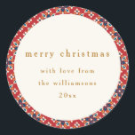Rood Blauw Geometrisch Custom Merry Christmas Ronde Sticker<br><div class="desc">Deze feestelijke ronde Kerst stickers geven een klassieke vakantietoets aan uw feesten, met een rijke rode geometrische rand en verfijnde gouden tekst. Ideaal voor het verzegelen van cadeautassen, enveloppen of het toevoegen van een persoonlijk tintje aan vakantiekaarten, deze stickers zijn aanpasbaar met de naam en het jaar van uw gezin,...</div>