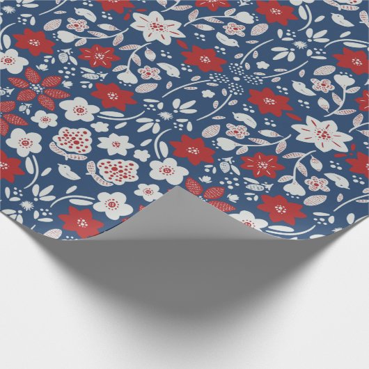 Rood & Blauw Scandinavische Winter Blooms Cadeaupapier (Hoek)