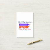 Rood blauwe kleurpotloden beste leraar ooit jaarna post-it® notes (Op bureau)