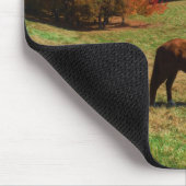 Rood bruin paard, herfst, blauwe luiers muismat (Hoek)