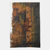 Rood bruin paard, herfst bossen. theedoek (Verticaal)