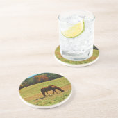 Rood bruin paard in de herfstbomen zandsteen onderzetter (Zijkant)