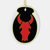 Rood Bull-pleister en crème keramisch versieringsm Keramisch Ornament (Rechts)