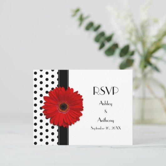 Rood Daisy Zwart Wit Polka Dot Bruiloft RSVP Uitnodiging Briefkaart (Staand voorkant)