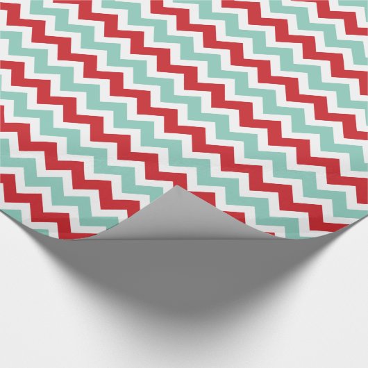 Rood en Aqua Kerstmis Zigzag Chevron Stripes Cadeaupapier (Hoek)