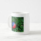 Rood- en blauw Baseball met witte onderdruk Koffiemok (Voorkant links)