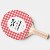 Rood en Blauw Gingham Grill Monogram Bruiloft Tafeltennisbatje (Zijkant)