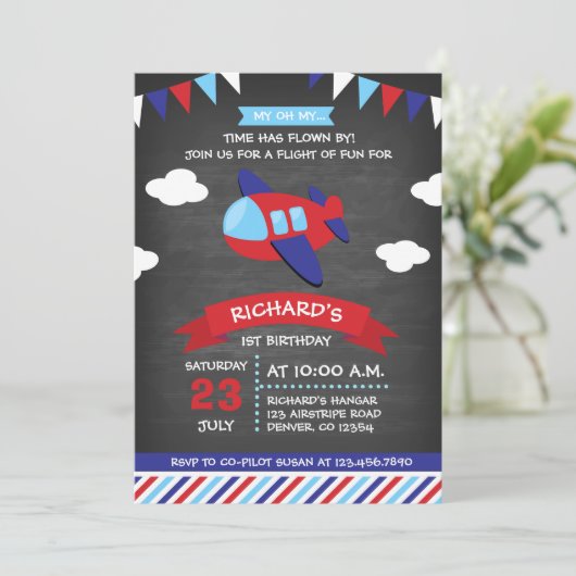 Rood en Blauw Krijtbord Vliegtuig Verjaardagsfeest Kaart (Staand voorkant)