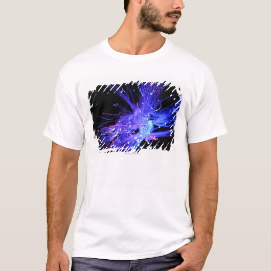 Rood en blauw licht van glasvezel t-shirt (Voorkant)