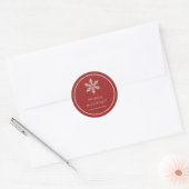 Rood en Crème Sneeuwvlok Gelukkig Kerstmis Ronde Sticker (Envelop)