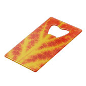 Rood en geel esperen Leaf #10 Creditkaart Flessenopener (Voorkant Gekanteld)