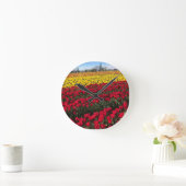 Rood- en gele Tulp-veld Ronde Klok (Huis)